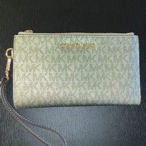 Michael Kors Wristlet. Never used.